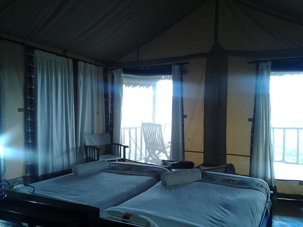 Вілла Maili Saba Camp Накуру Номер фото